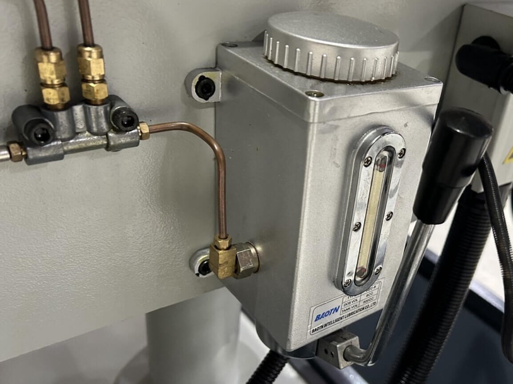 Fraiseuse conventionnelle ARROW FU720G+