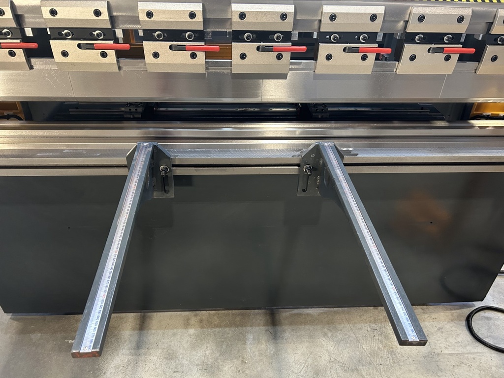 Plieuse conventionnelle ARROW P2540