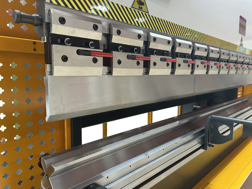 Plieuse conventionnelle ARROW P40300