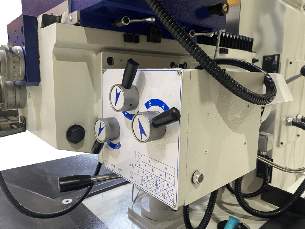 Fraiseuse universelle ARROW FT730G