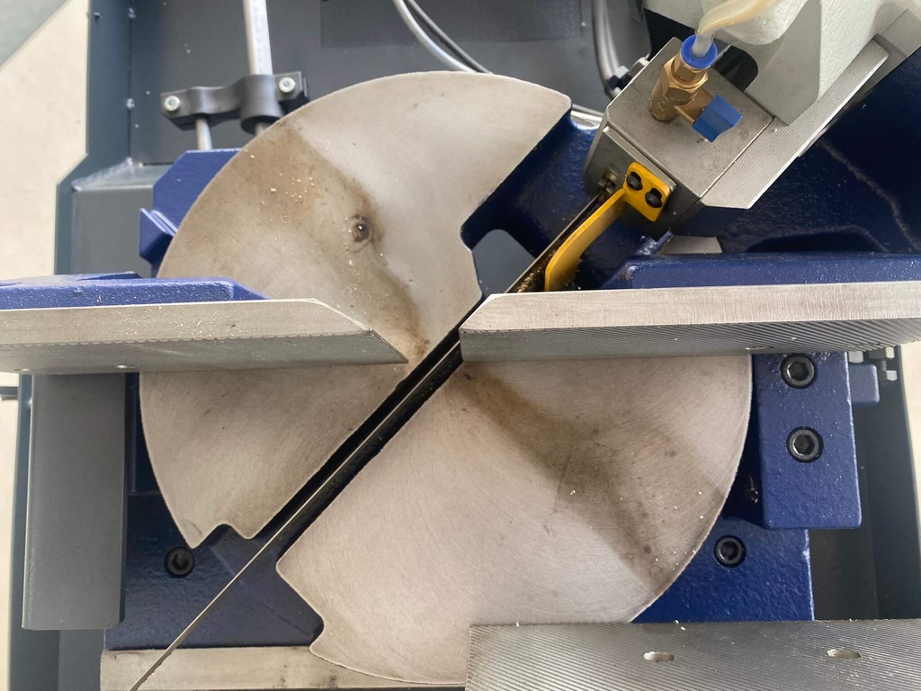 Scie à ruban ARROW S270GV