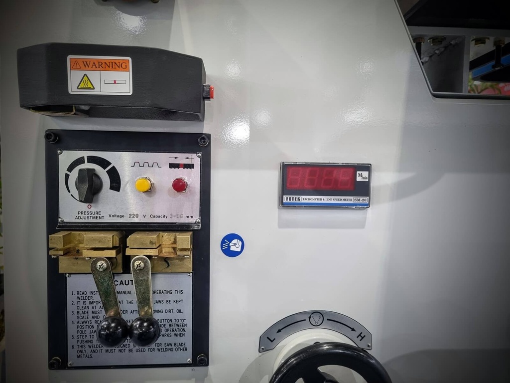 Scie à ruban verticale ARROW SV455