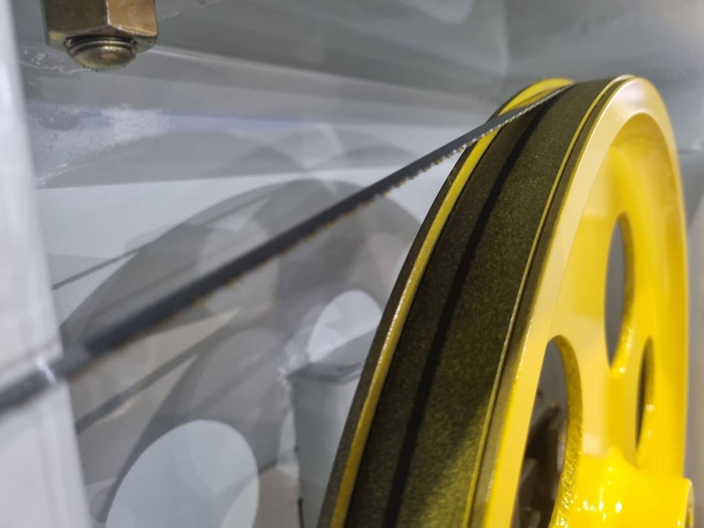 Scie à ruban verticale ARROW SV610