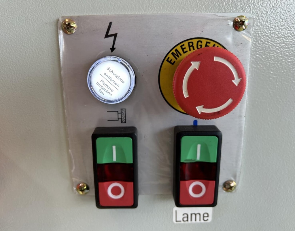 Scie à ruban verticale ARROW SV610