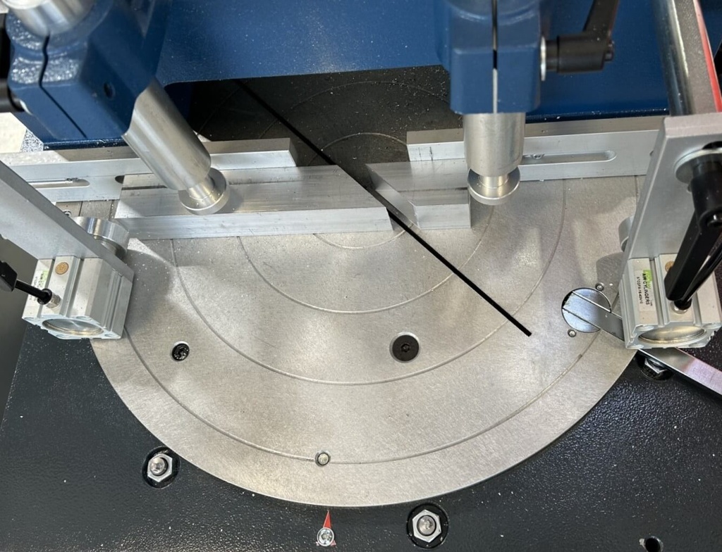 Tronçonneuse à fraise scie ARROW TA400