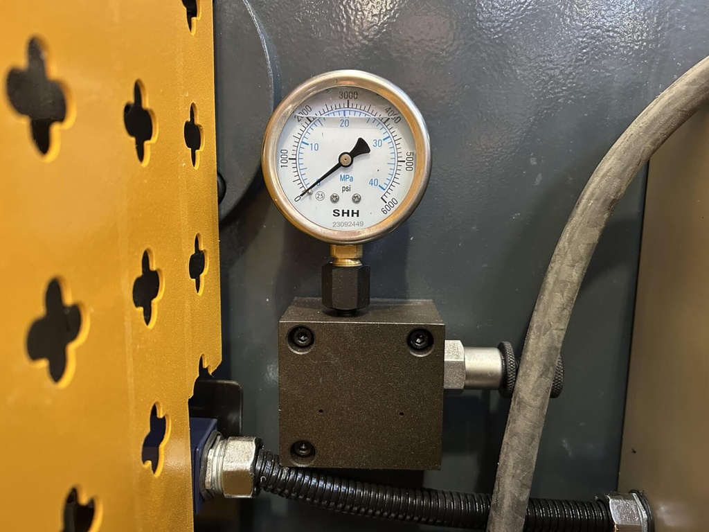 Presse plieuse ARROW P2040