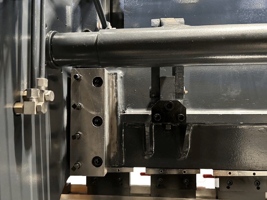 Presse plieuse ARROW P2040