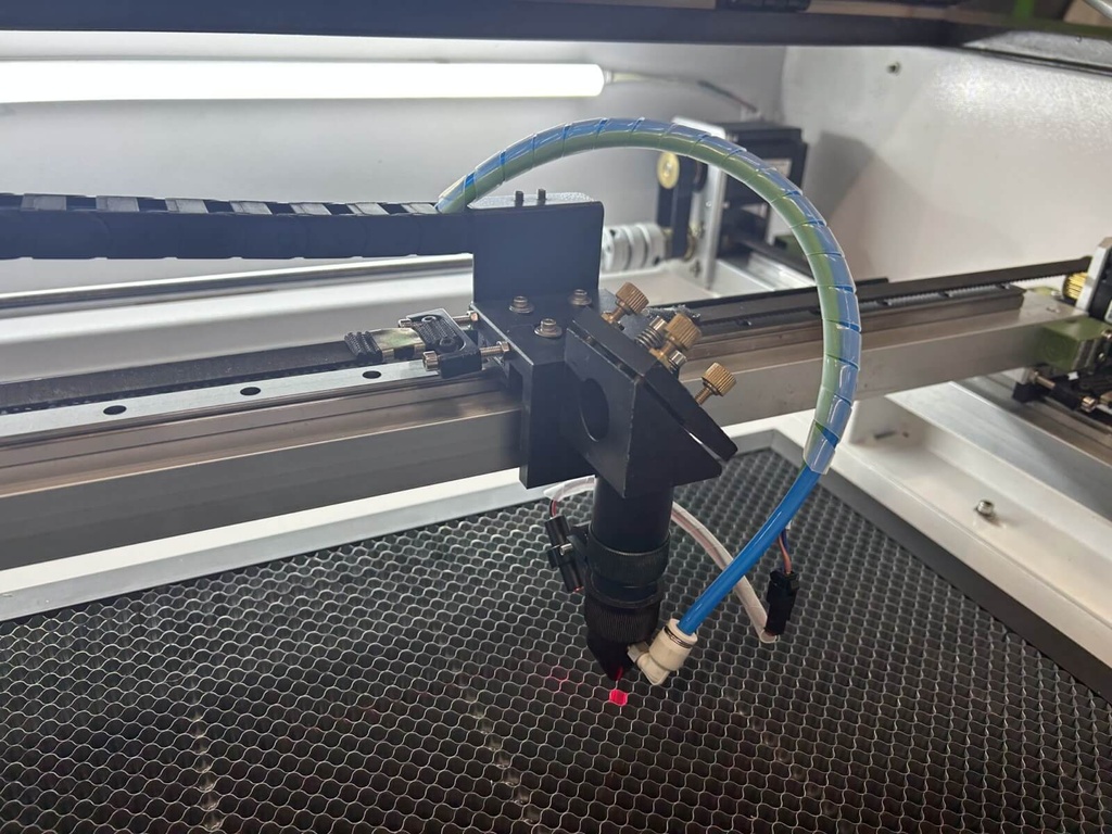 Laser de marquage / découpe CO2 ARROW LC60