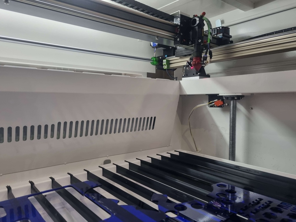 Laser de marquage : découpe CO2 ARROW LC100