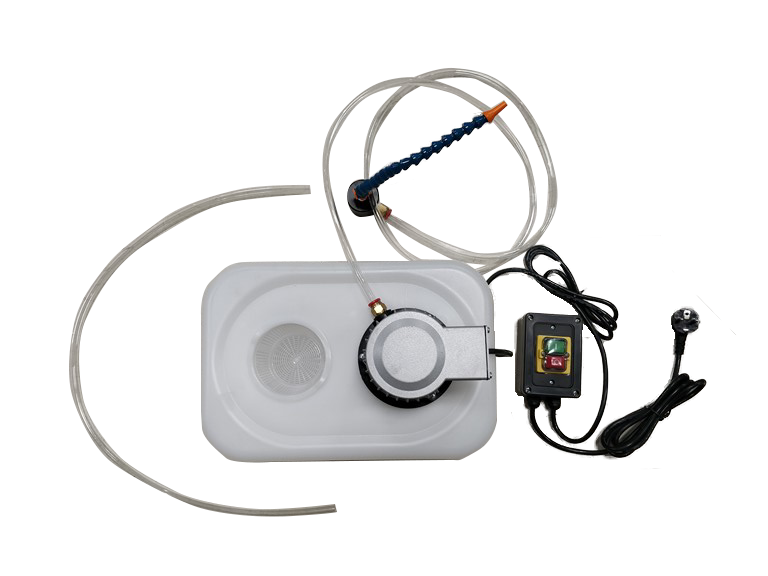 KIT ARROSAGE avec pompe 10w + réservoir 10L + Buse orientable